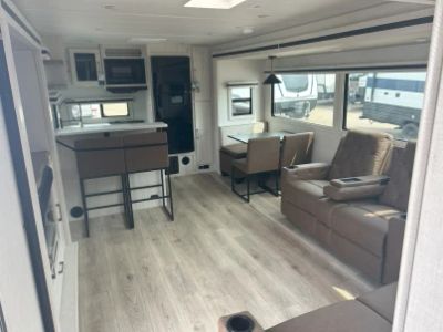 2025 Forest River Grand Surveyor - Photo 17