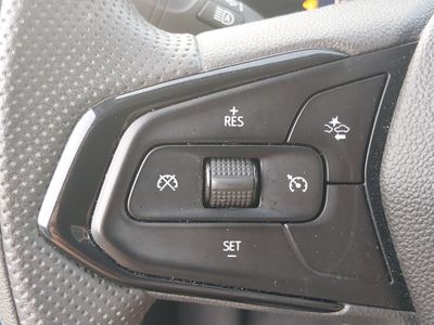 2025 Chevrolet Trax - Photo 19
