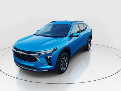 2025 Chevrolet Trax - Photo 3