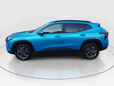 2025 Chevrolet Trax - Photo 4