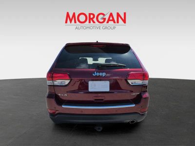 2020 Jeep Grand Cherokee — engine compartment view