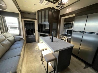 2023 Grand Design Momentum M-Class - Photo 7
