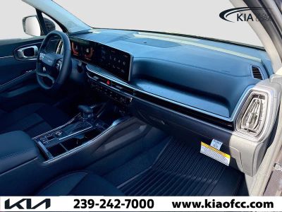 2026 Kia Sorento — photo 12 view