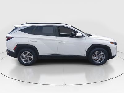 2024 Hyundai Tucson — photo 8 view