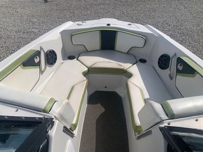 2014 Scarab 215 - Photo 12