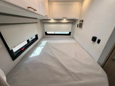2027 Thor Motor Coach CHATEAU — photo 15 view