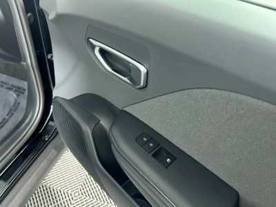 2026 Kia K4 — photo 32 view