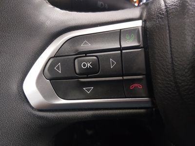 2023 Jeep Compass — photo 17 view
