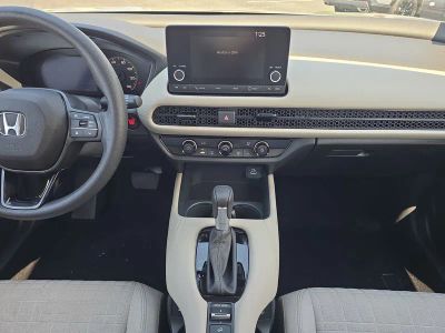 2025 Honda HR-V — photo 11 view