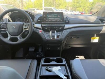 2026 Honda Odyssey — photo 8 view