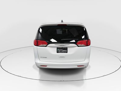 2021 Chrysler Voyager - Photo 6