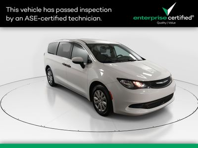 2021 Chrysler Voyager - Photo 1