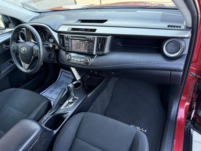 2015 Toyota RAV4 - Photo 16