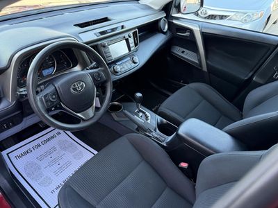 2015 Toyota RAV4 - Photo 12