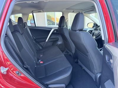 2015 Toyota RAV4 - Photo 18