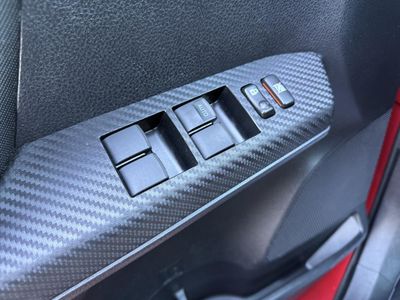 2015 Toyota RAV4 - Photo 23