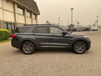 2023 Ford Explorer — side profile view