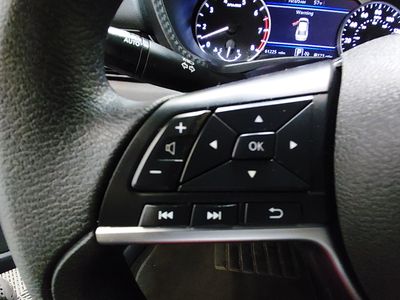 2024 Nissan Sentra — photo 12 view