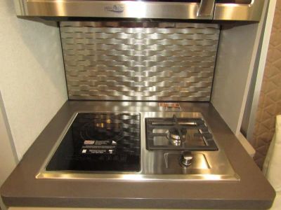 2025 Winnebago VIEW - Photo 10