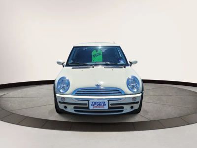 2006 MINI Cooper Hardtop — side profile view