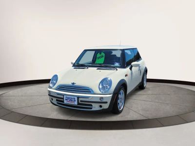 2006 MINI Cooper Hardtop — rear three-quarter view