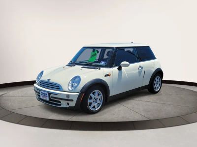 2006 MINI Cooper Hardtop — interior view