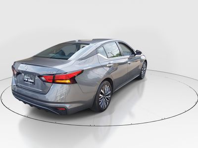 2024 Nissan Altima — photo 7 view