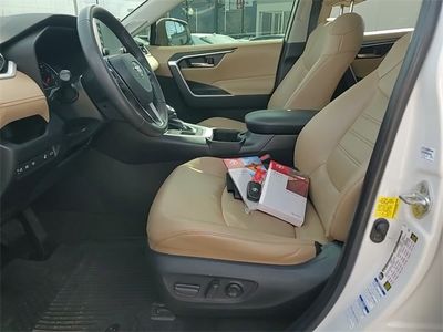 2022 Toyota RAV4 - Photo 12