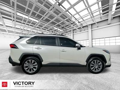 2022 Toyota RAV4 - Photo 2