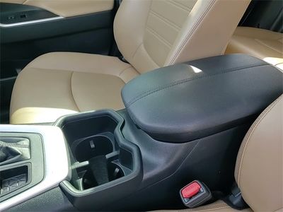 2022 Toyota RAV4 - Photo 19
