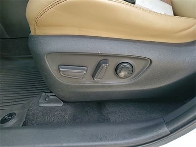 2022 Toyota RAV4 - Photo 13