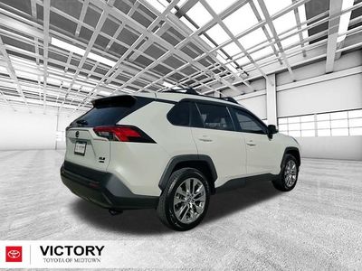 2022 Toyota RAV4 - Photo 3