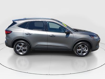 2025 Ford Escape — photo 8 view