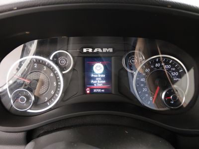 2024 Ram 2500 — photo 14 view