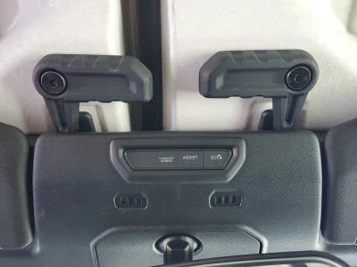 2023 Jeep Wrangler — photo 21 view