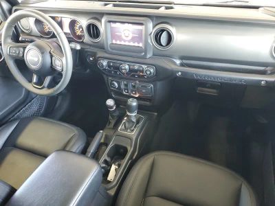 2023 Jeep Wrangler — photo 12 view
