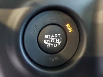 2023 Jeep Wrangler — photo 31 view