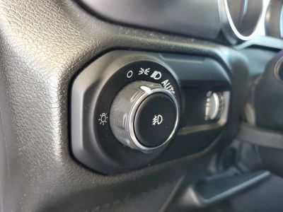 2023 Jeep Wrangler — photo 22 view