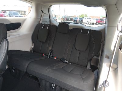 2022 Chrysler Voyager - Photo 17