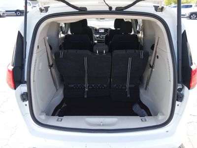 2022 Chrysler Voyager - Photo 11