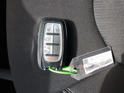 2022 Chrysler Voyager - Photo 15