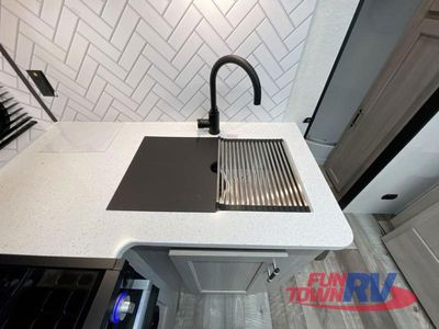 2025 CrossRoads RV Sunset Trail - Photo 15
