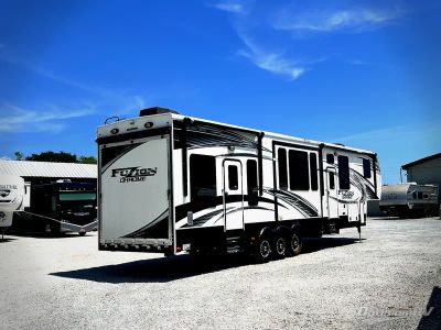 2014 Keystone Fuzion - Photo 2