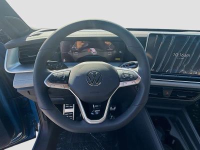 2026 Volkswagen Tiguan — photo 10 view