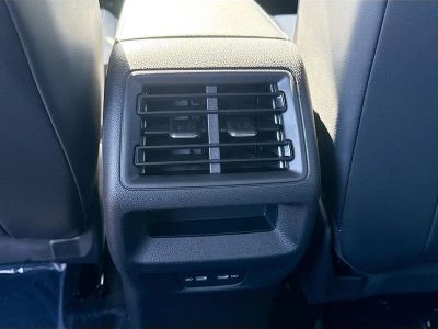 2026 Volkswagen Tiguan — photo 20 view