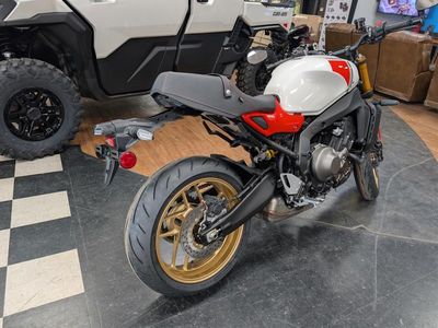2025 Yamaha XSR900 - Photo 5