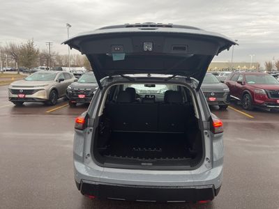 2026 Nissan Rogue — photo 8 view
