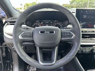 2023 Jeep Compass — photo 11 view