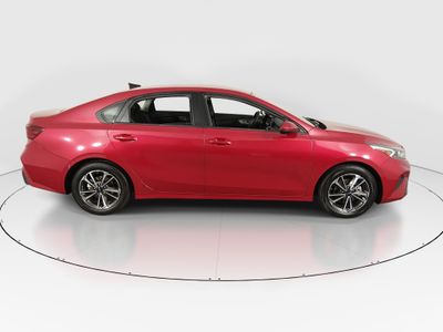 2022 Kia Forte — photo 8 view