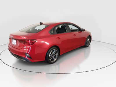 2022 Kia Forte — photo 7 view